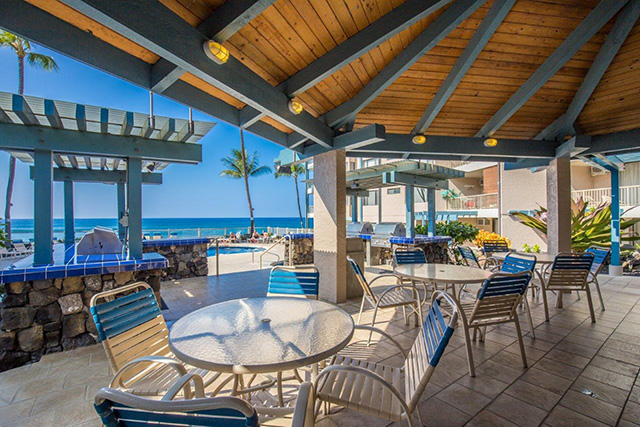 Cabana area by the BBQs